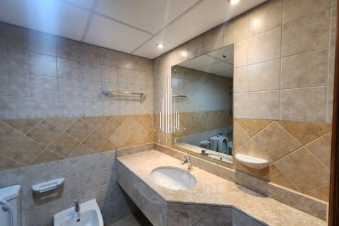 Снять в аренду квартиру в Al Khalidiya, Абу-Даби, ОАЭ 2 спальни, 102м2, № 572789 - фото 10