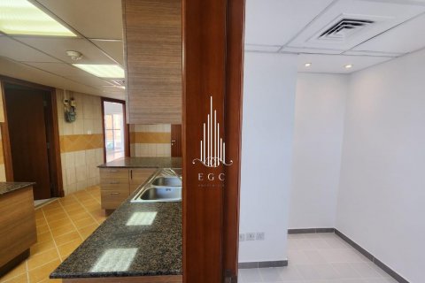 Снять в аренду квартиру в Al Khalidiya, Абу-Даби, ОАЭ 2 спальни, 102м2, № 572789 - фото 4