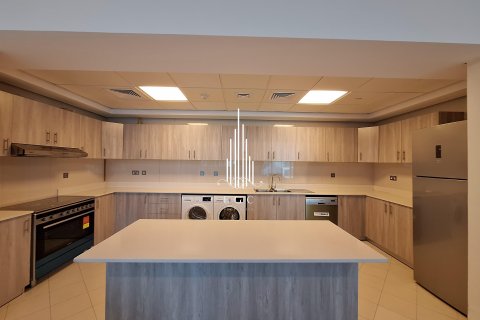 آپارتمان برای اجاره در Tourist Club Area، Abu Dhabi، امارات متحده عربی 3 خوابه ، 227.6 متر مربع ، شماره 499955 - تصویر 8