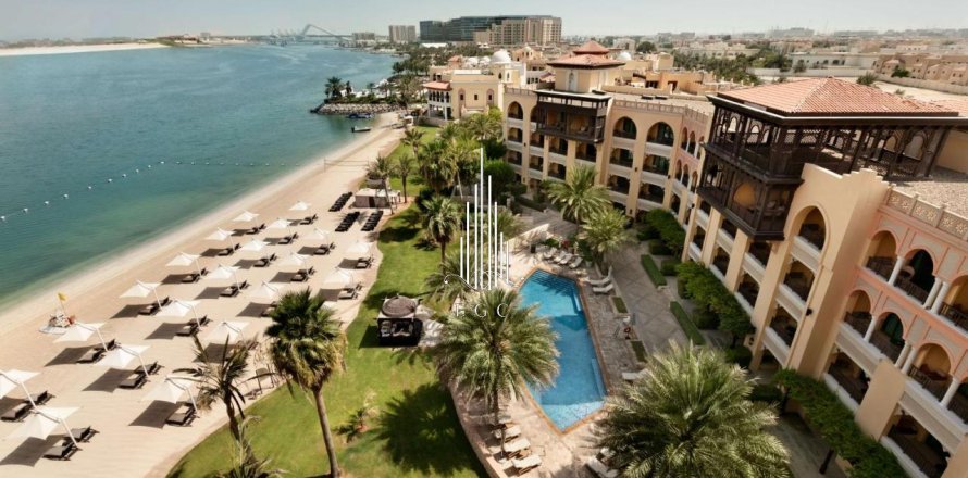 Huoneisto Al Maqtaa, Abu Dhabi, Arabiemiraatit 4 makuuhuonetta, 157.9 m2 № 459006