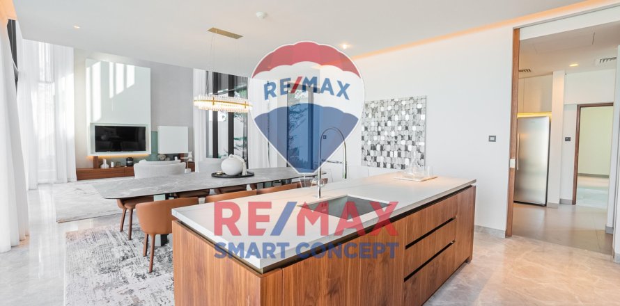 Vilë në Saadiyat Island, Abu Dhabi, Emiratet e Bashkuara Arabe 5 dhoma gjumi, 800 m2. № 580391
