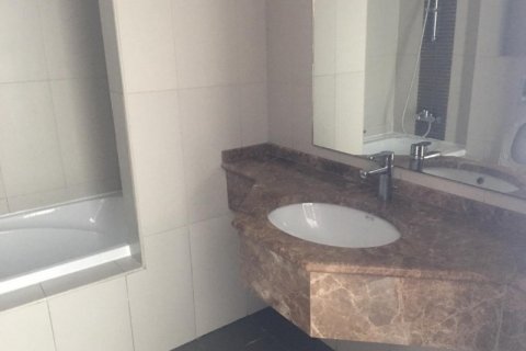 Huoneisto Al Khalidiya, Abu Dhabi, Arabiemiraatit 2 makuuhuonetta, 148.6 m2 № 410465 - kuva 10