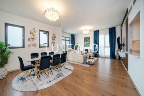 Dzīvoklis Umm Suqeim, Dubaijā, AAE 3 istabas, 230 m2 Nr. 628206