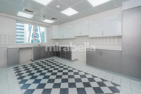 Apartmen di Jumeirah Lake Towers, Dubai, UAE 3 bilik tidur, 254.3 meter persegi № 375975 - foto 6