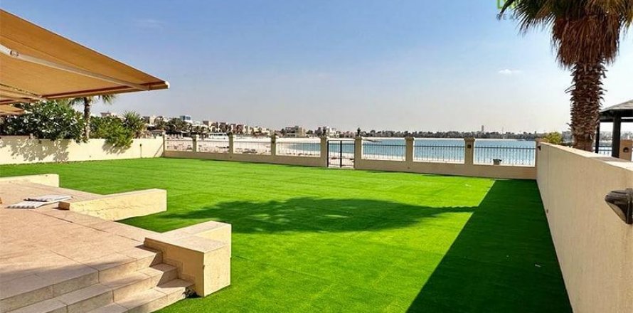 Villa itt: Al Hamra Village, Ras Al Khaimah, EAE, 5 hálószoba, 626.5 m², azonosító: 454559