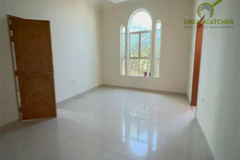 Снять в аренду виллу в Al Dhait, Рас-эль-Хайма, ОАЭ 10 спален, 1114.8м2, № 454557 - фото 17