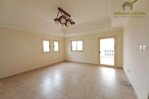 Duplex in Al Hamra Village, Ras Al Khaimah, UAE 4 bedrooms, 448.1 sq.m. № 407840 - photo 7
