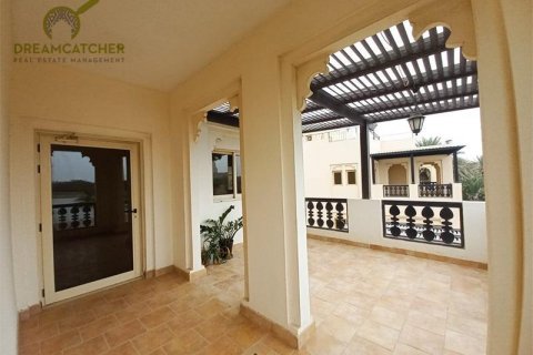 Duplex in Al Hamra Village, Ras Al Khaimah, UAE 4 bedrooms, 448.1 sq.m. № 407840 - photo 4