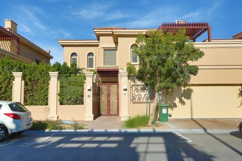 Villa in Al Raha Golf Gardens, Abu Dhabi, VAE 5 slaapkamers, 501 vr.m. nr 407493