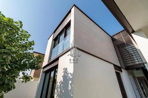 ویلا در Saadiyat Island، Abu Dhabi ، امارات متحده عربی 6 خوابه ، 816.3 متر مربع.  شماره 572806