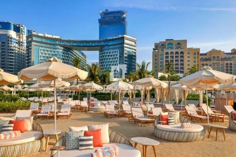 Lägenhet till försäljning i Palm Jumeirah, Dubai, UAE 33 kvm Nr. 542652 - fotografi 2