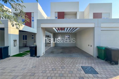 Σπίτι σε Dubai Land, Dubai, ΗΑΕ 3 υπνοδωμάτια, 179 τ.μ. Αρ. 626010