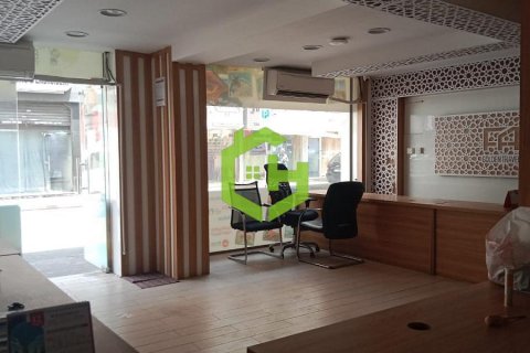 Магазин в Deira, Дубай, ОАЕ 111.5м2 № 616597