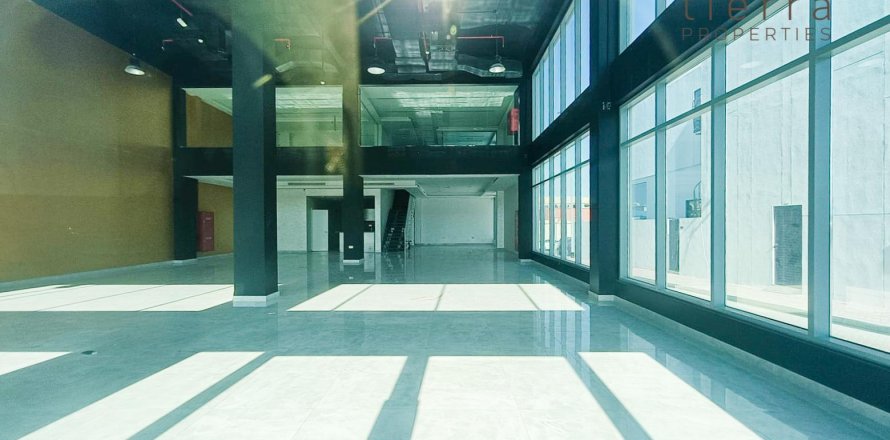 Propriété commerciale à Al Barsha, Dubai, EAU: 929 m2 № 569354