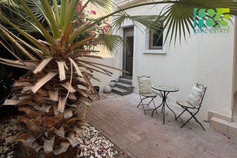 וילה להשכרה ב Al Hamra Village, Ras Al Khaimah, איחוד האמירויות 5 חדרי שינה, 252.5 מ"ר, מספר 499766 - תמונה 12