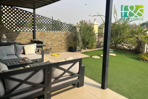וילה להשכרה ב Al Hamra Village, Ras Al Khaimah, איחוד האמירויות 5 חדרי שינה, 252.5 מ"ר, מספר 499766 - תמונה 2