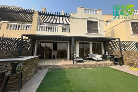 וילה להשכרה ב Al Hamra Village, Ras Al Khaimah, איחוד האמירויות 5 חדרי שינה, 252.5 מ"ר, מספר 499766 - תמונה 3