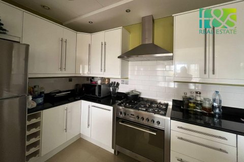 וילה להשכרה ב Al Hamra Village, Ras Al Khaimah, איחוד האמירויות 5 חדרי שינה, 252.5 מ"ר, מספר 499766 - תמונה 8
