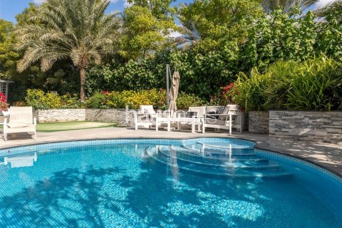Willa na sprzedaż w Dubai Investment Park, Dubai, ZEA 5 sypialnie, 613 mkw., nr 625170 - zdjęcie 3