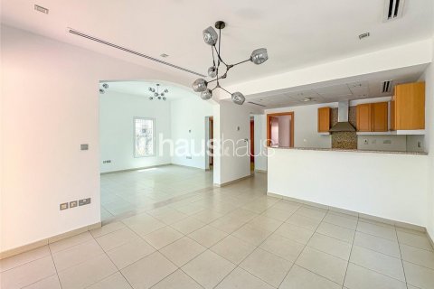 Jumeirah Village Triangle, Dubai, संयुक्त अरब अमीरात में विला, 2 बेडरूम, 250 वर्ग मीटर, संख्या 625192 - फ़ोटो 3