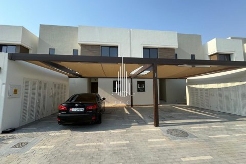 Yas Island, Abu Dhabi, संयुक्त अरब अमीरात में टाउनहाउस, 3 बेडरूम, 166.5 वर्ग मीटर, संख्या 534158