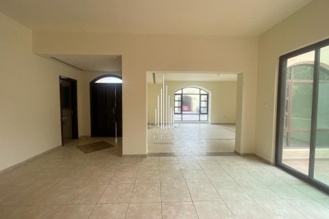Вилла Sas Al Nakheel, Абу-Даби, БАӘ-да 3 жатын бөлмелер, 250.8 м² № 534157 - фото 5