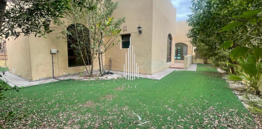 Вилла Sas Al Nakheel, Абу-Даби, БАӘ-да 3 жатын бөлмелер, 250.8 м² № 534157