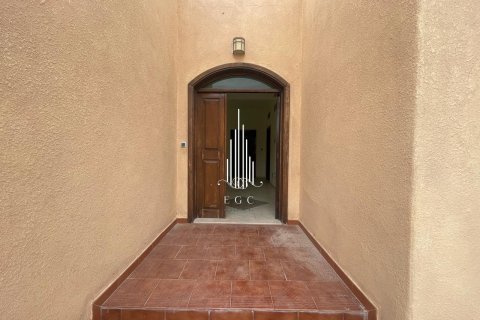 Вилла Sas Al Nakheel, Абу-Даби, БАӘ-да 3 жатын бөлмелер, 250.8 м² № 534157 - фото 4