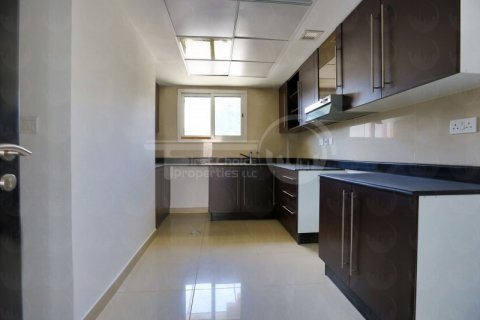 Vilë në Abu Dhabi, Emiratet e Bashkuara Arabe 5 dhoma gjumi, 348.4 m2. № 410614 - Foto 5