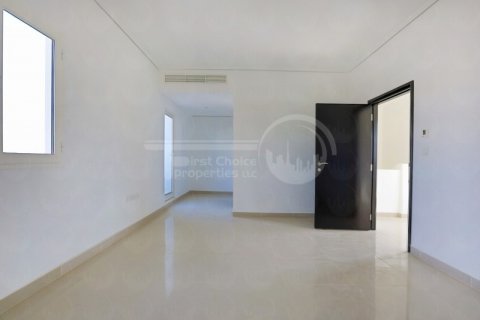 Vilë në Abu Dhabi, Emiratet e Bashkuara Arabe 5 dhoma gjumi, 348.4 m2. № 410614 - Foto 11