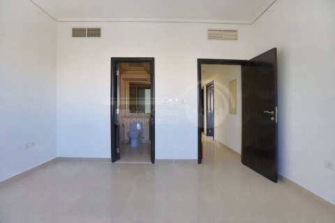 Vilë në Abu Dhabi, Emiratet e Bashkuara Arabe 5 dhoma gjumi, 348.4 m2. № 410614 - Foto 7