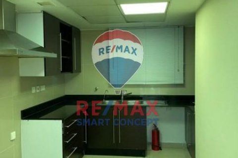 Villa en venta en Al Reef, Abu Dhabi, EAU 5 dormitorios, 348.3 m2 № 482522 - foto 9