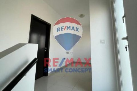 Villa en venta en Al Reef, Abu Dhabi, EAU 5 dormitorios, 348.3 m2 № 482522 - foto 3