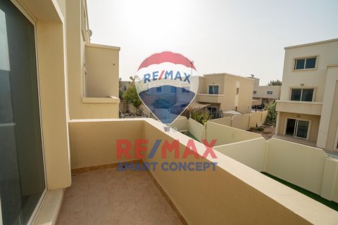 Villa en venta en Al Reef, Abu Dhabi, EAU 5 dormitorios, 273.3 m2 № 482524 - foto 16