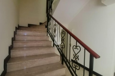 Appartement à louer à Al Khalidiya, Abu Dhabi, EAU 4 chambres, 260.1 m2 № 572777 - photo 20