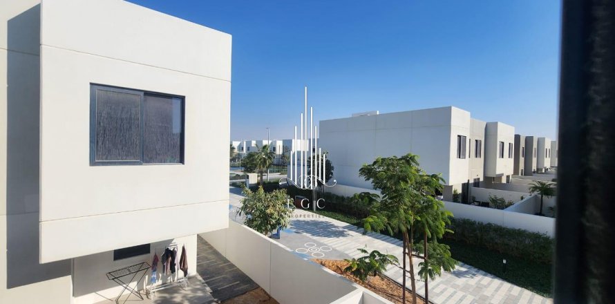 Townhouse în Yas Island, Abu Dhabi, EAU 3 dormitoare, 166.4 mp.  №576284