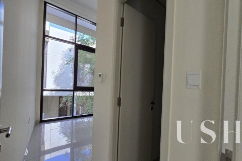 Városi lakóépület itt: DAMAC Hills (Akoya by DAMAC), Dubai, EAE, 3 hálószoba, 253 m², azonosító: 621106