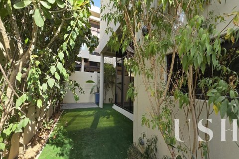 Rumah bandar di DAMAC Hills (Akoya by DAMAC), Dubai, UAE 3 bilik tidur, 253 meter persegi № 621106 - foto 22