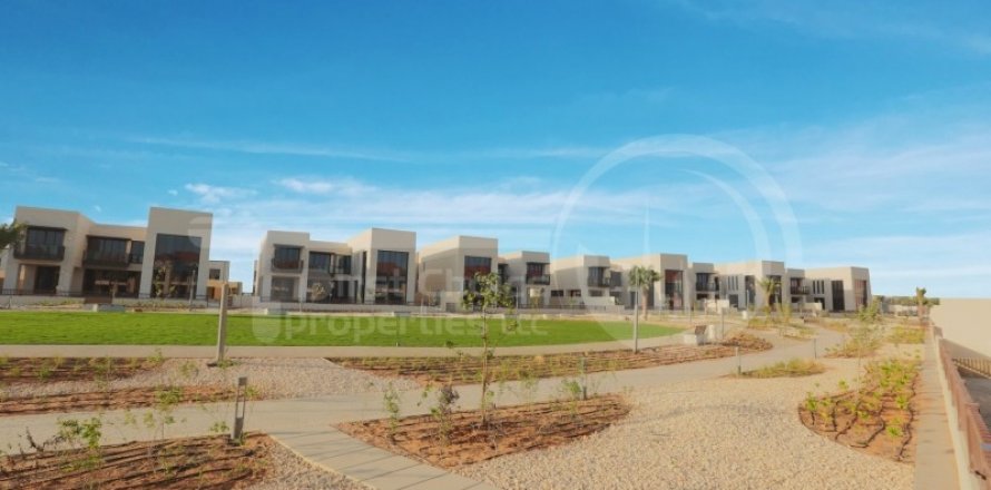ویلا در Saadiyat Island، Abu Dhabi ، امارات متحده عربی 7 خوابه ، 1499.9 متر مربع.  شماره 407766