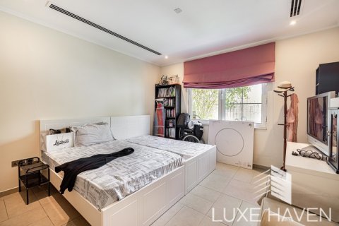 Üürile anda villa asukohaga Jumeirah Park, Dubai, AÜE: 5 magamistoaga, 435.62 m² Nr 405135 - pilt 5