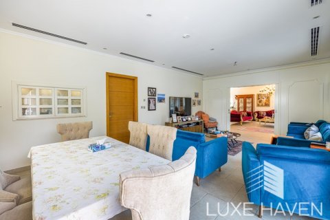 Üürile anda villa asukohaga Jumeirah Park, Dubai, AÜE: 5 magamistoaga, 435.62 m² Nr 405135 - pilt 4