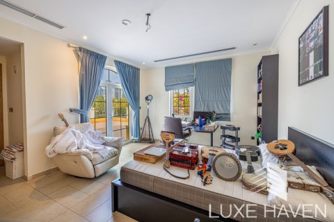 Üürile anda villa asukohaga Jumeirah Park, Dubai, AÜE: 5 magamistoaga, 435.62 m² Nr 405135 - pilt 9