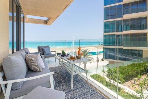 דירה ב Saadiyat Island, Abu Dhabi, איחוד האמירויות 2 חדרי שינה, 198 מ