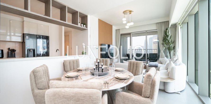 Apartment in Downtown Dubai (Downtown Burj Dubai), Dubai, UAE 3 bedrooms, 160 sq.m. № 627440