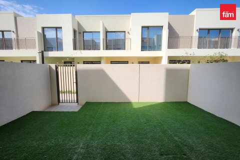 Townhouse in Dubai, UAE 3 bedrooms, 142 sq.m. № 570889 - photo 2