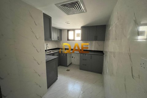 Mirdif, Dubai, BAE’de kiralık villa 4 yatak odası, 144.2 m&sup2; No 576002 - fotoğraf 12