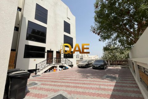Mirdif, Dubai, BAE’de kiralık villa 4 yatak odası, 144.2 m&sup2; No 576002 - fotoğraf 26