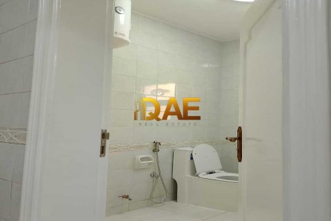 Villa te huur in Mirdif, Dubai, VAE 6 slaapkamers, 929 vr.m., nr 576001 - foto 13