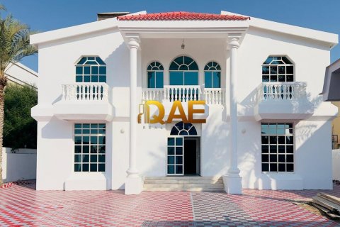 Villa te huur in Mirdif, Dubai, VAE 6 slaapkamers, 929 vr.m., nr 576001 - foto 20