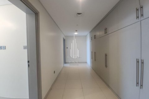 Lakás itt: Tourist Club Area, Abu Dhabi, EAE, 2 hálószoba, 148.6 m², azonosító: 536888 - fénykép 11